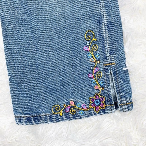 Vintage Y2K Xhilaration Girls SZ (8) Light Wash Floral Embroidered Flare Jeans - Picture 2 of 6